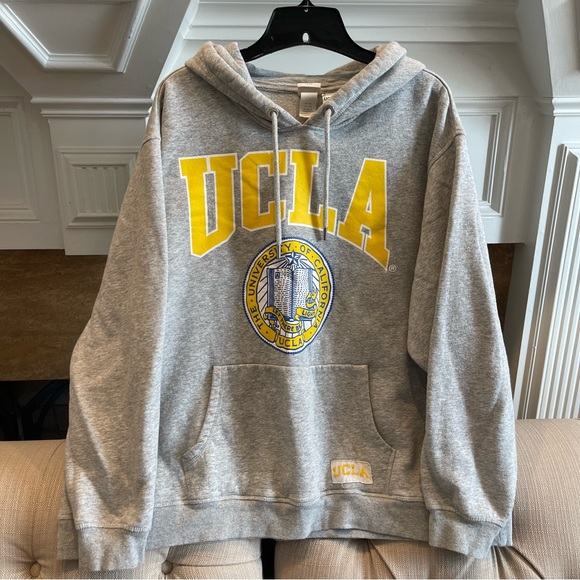 H&M Tops - UCLA H&M Women’s XXL Gray Fleece Lined Pullover Hoodie Sweatshirt